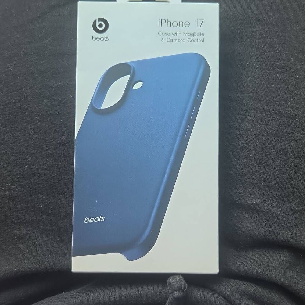 NEW IPhone17 Blue Case with‎ MagSafe & Camera Control by Beats